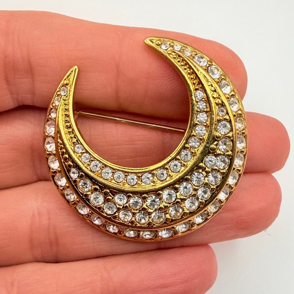 Joan Rivers Vintage Gold Tone Pave Crystal Crescent Moon Brooch Pin Statement